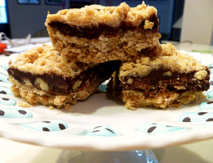 side view of oatmeal turtle bars