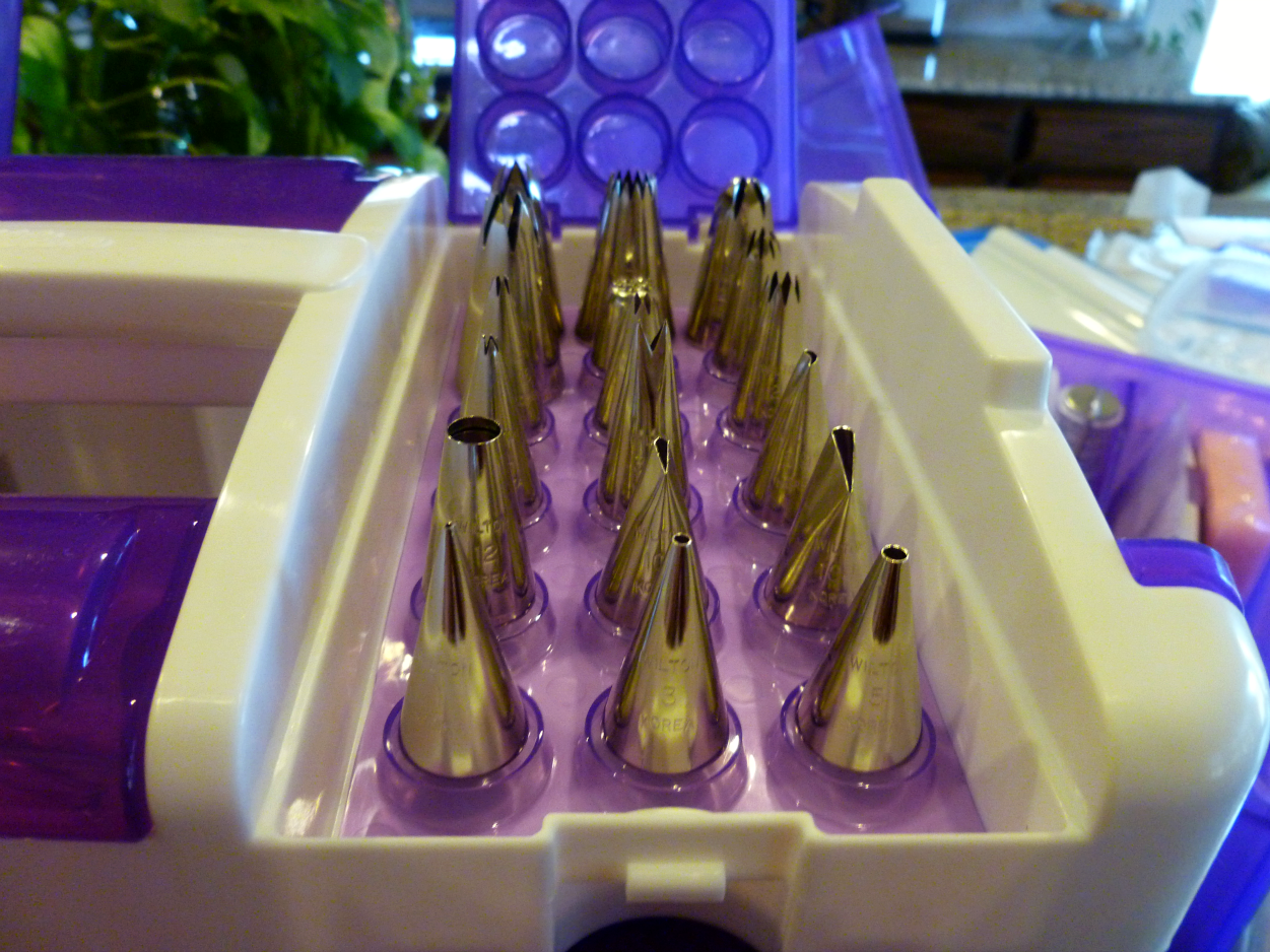 Wilton Ultimate Cake Decorating Kit