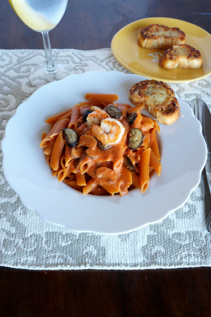 creamy shrimp and mushroom pasta | The Baking Fairy