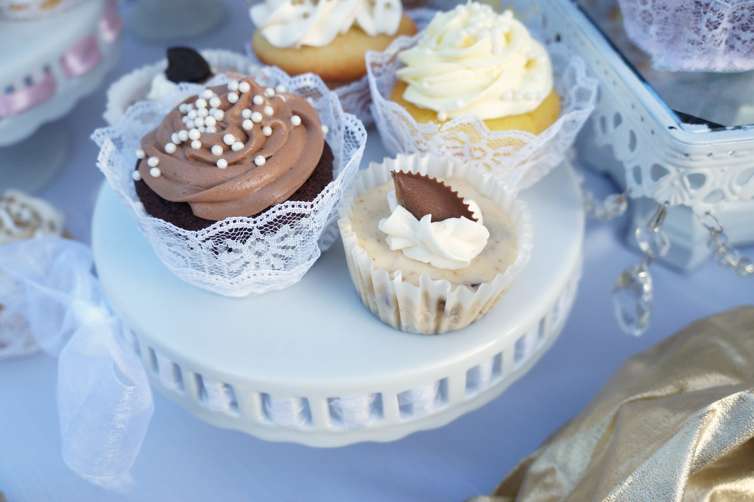 lace cupcake liners - The Baking Fairy