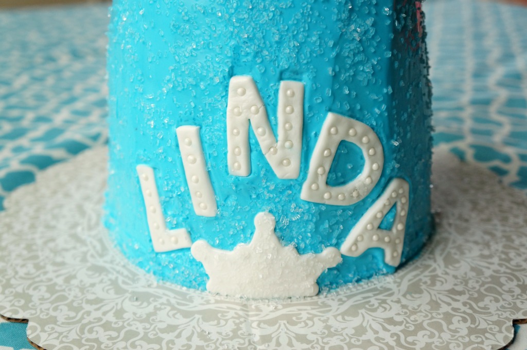 Queen Elsa Frozen birthday cake | The Baking Fairy