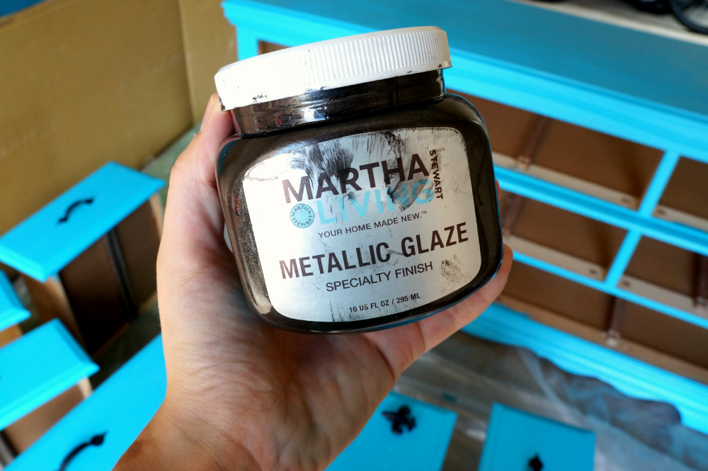 homemade Martha Stewart Black Coffee Metallic Glaze | The Baking Fairy
