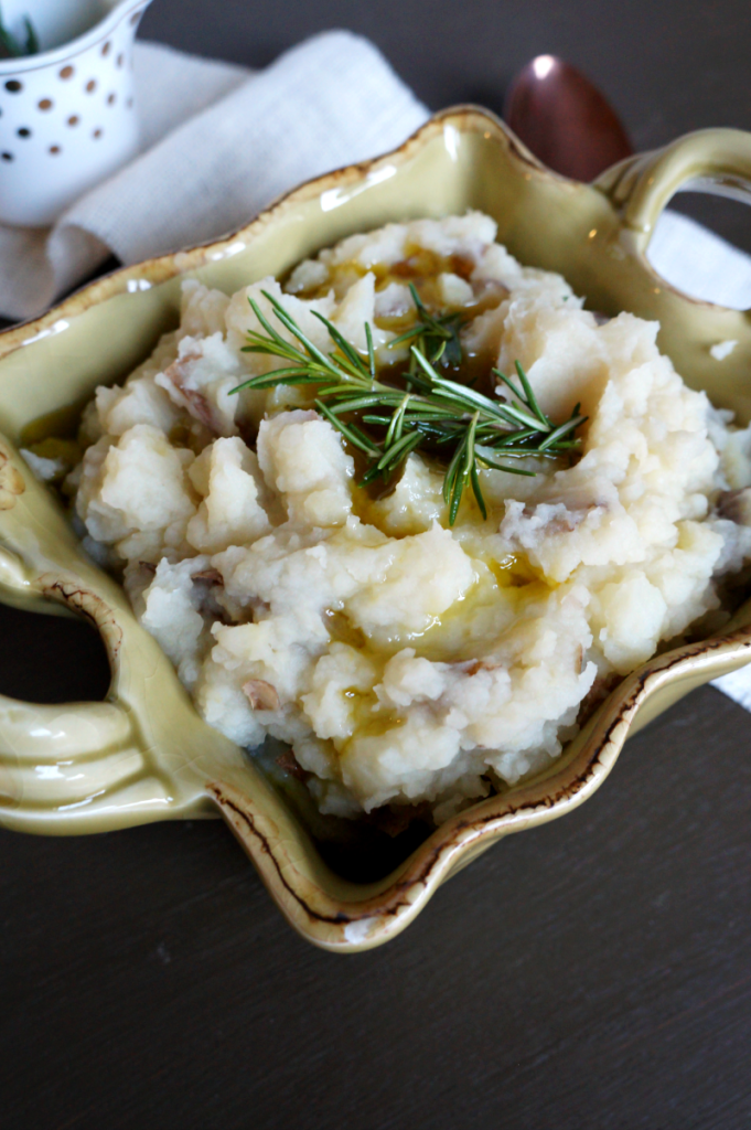 rosemary roasted garlic mashed potatoes | The Baking Fairy