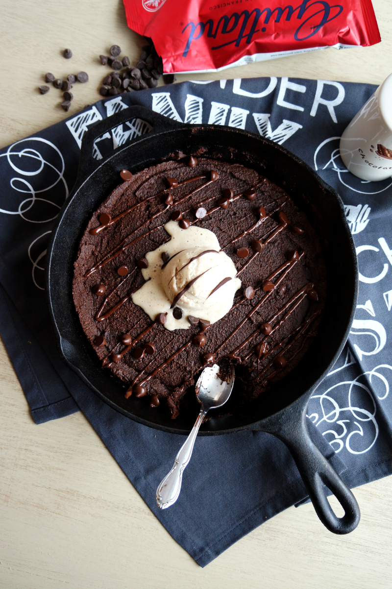 https://www.thebakingfairy.net/wp-content/uploads/2015/02/vegan_skillet_brownie03.png