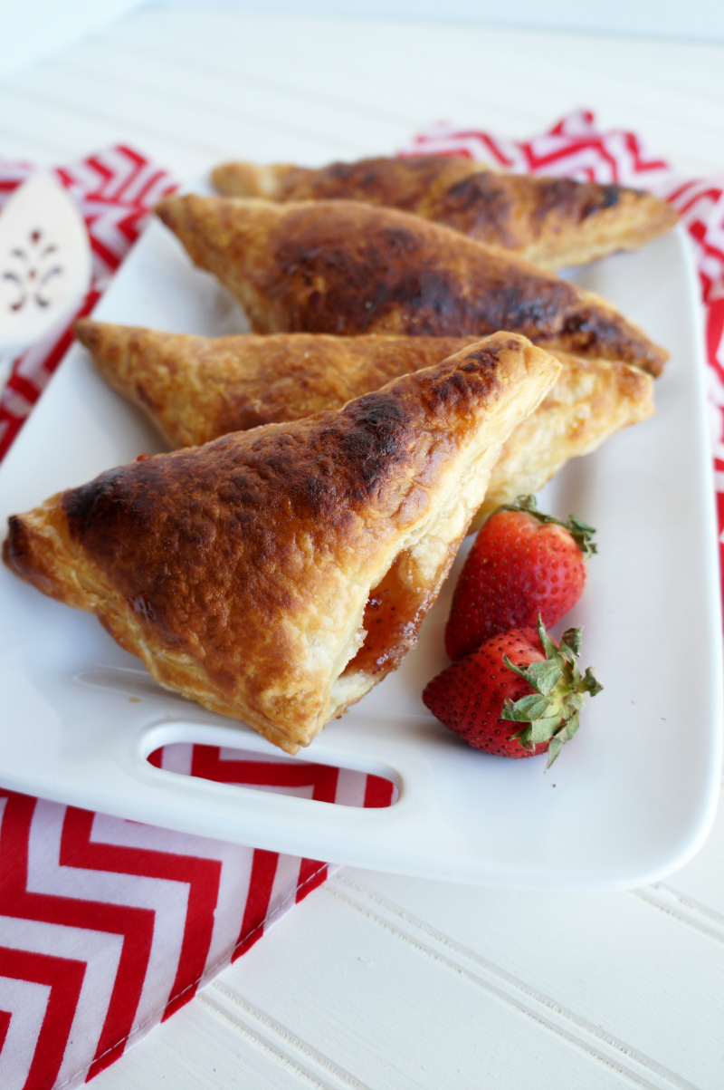 2-ingredient strawberry turnovers | The Baking Fairy