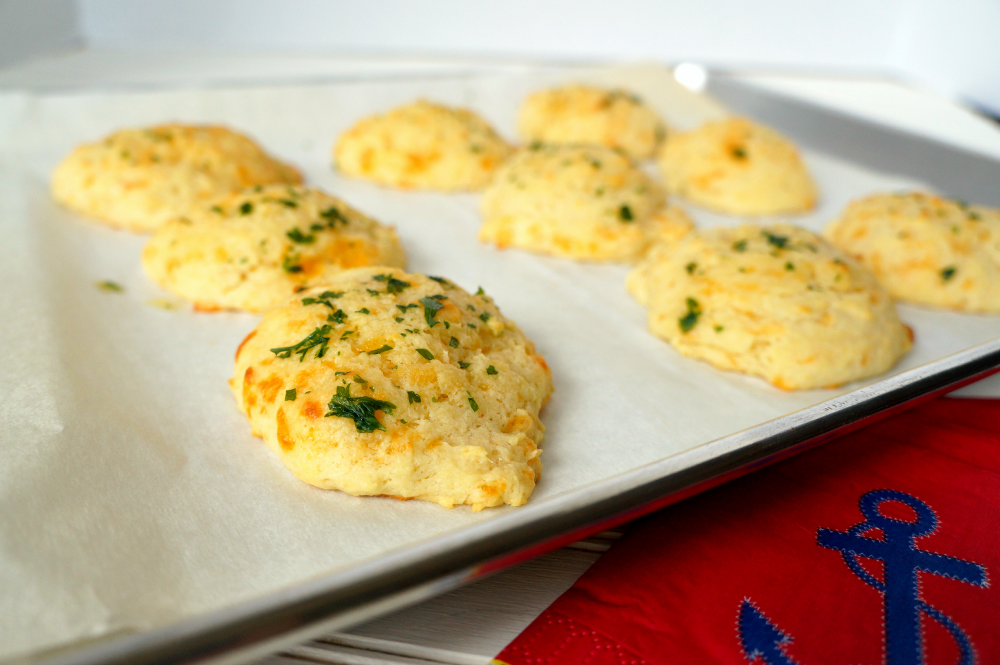 Red Lobster Cheddar Bay Biscuits - Damn Delicious