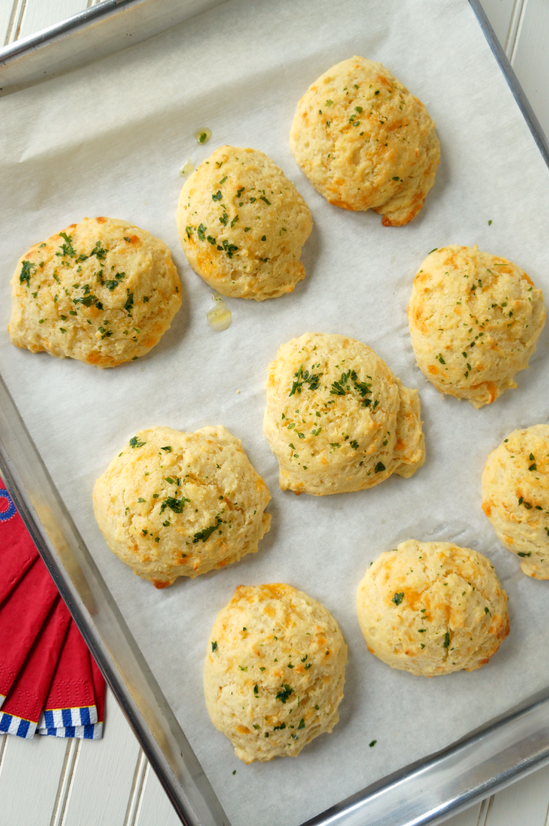 Red Lobster Cheddar Bay Biscuits - Damn Delicious