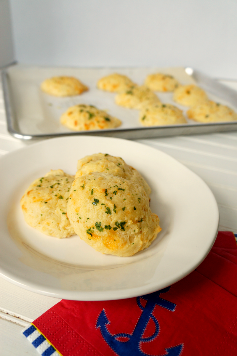 Red Lobster Cheddar Bay Biscuits - Damn Delicious