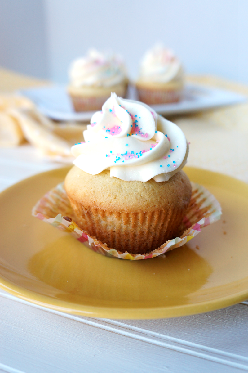 simple gender reveal cupcakes | The Baking Fairy