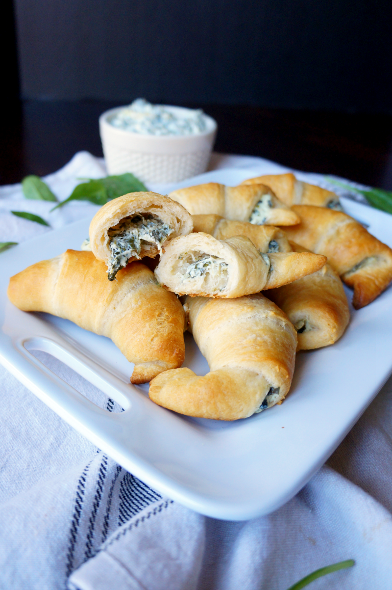 spinach artichoke dip stuffed crescent rolls | The Baking Fairy