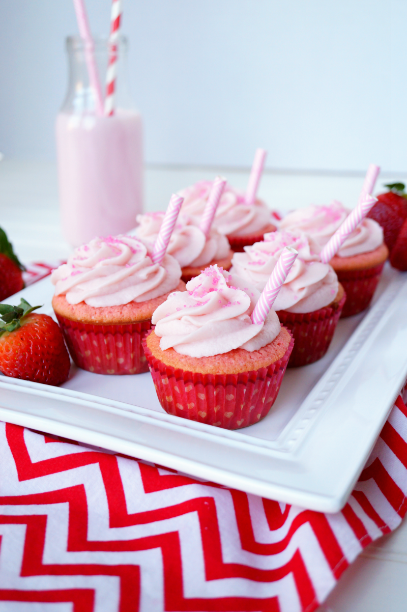 strawberry milkshake cupcakes {small batch} | The Baking Fairy