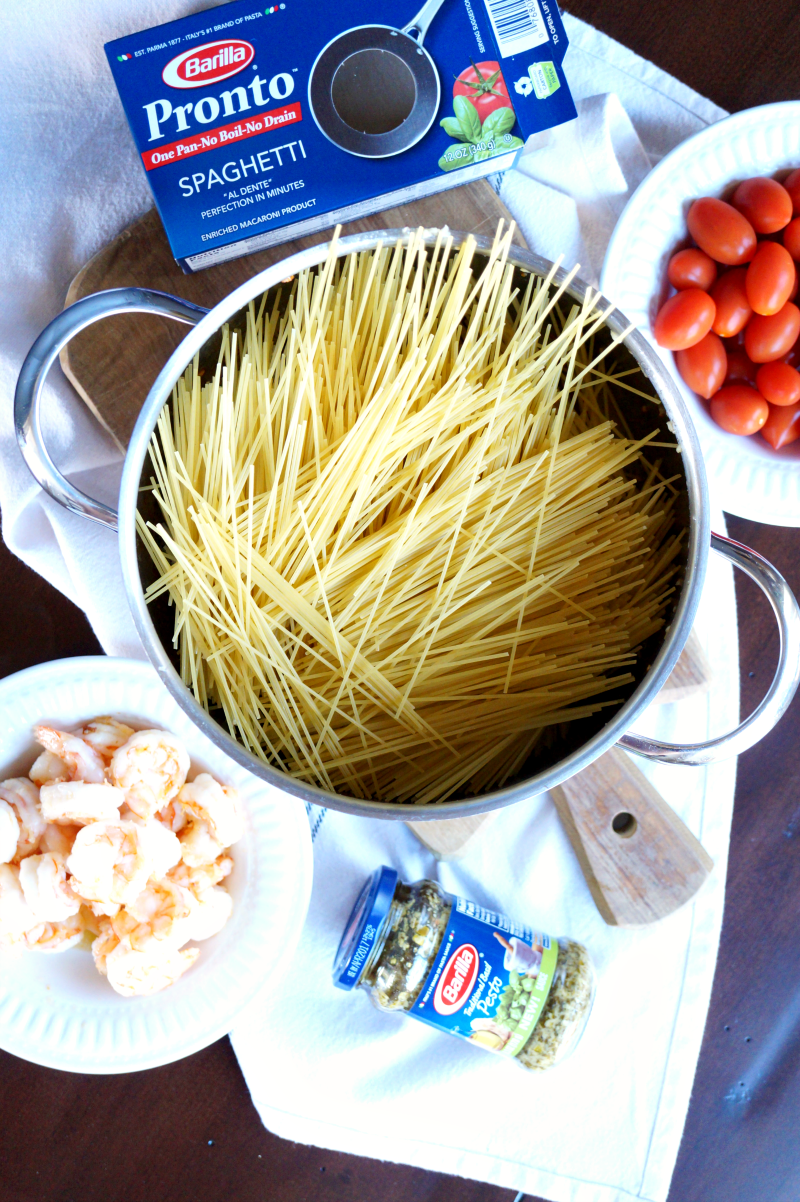 one-pot shrimp pesto spaghetti | The Baking Fairy