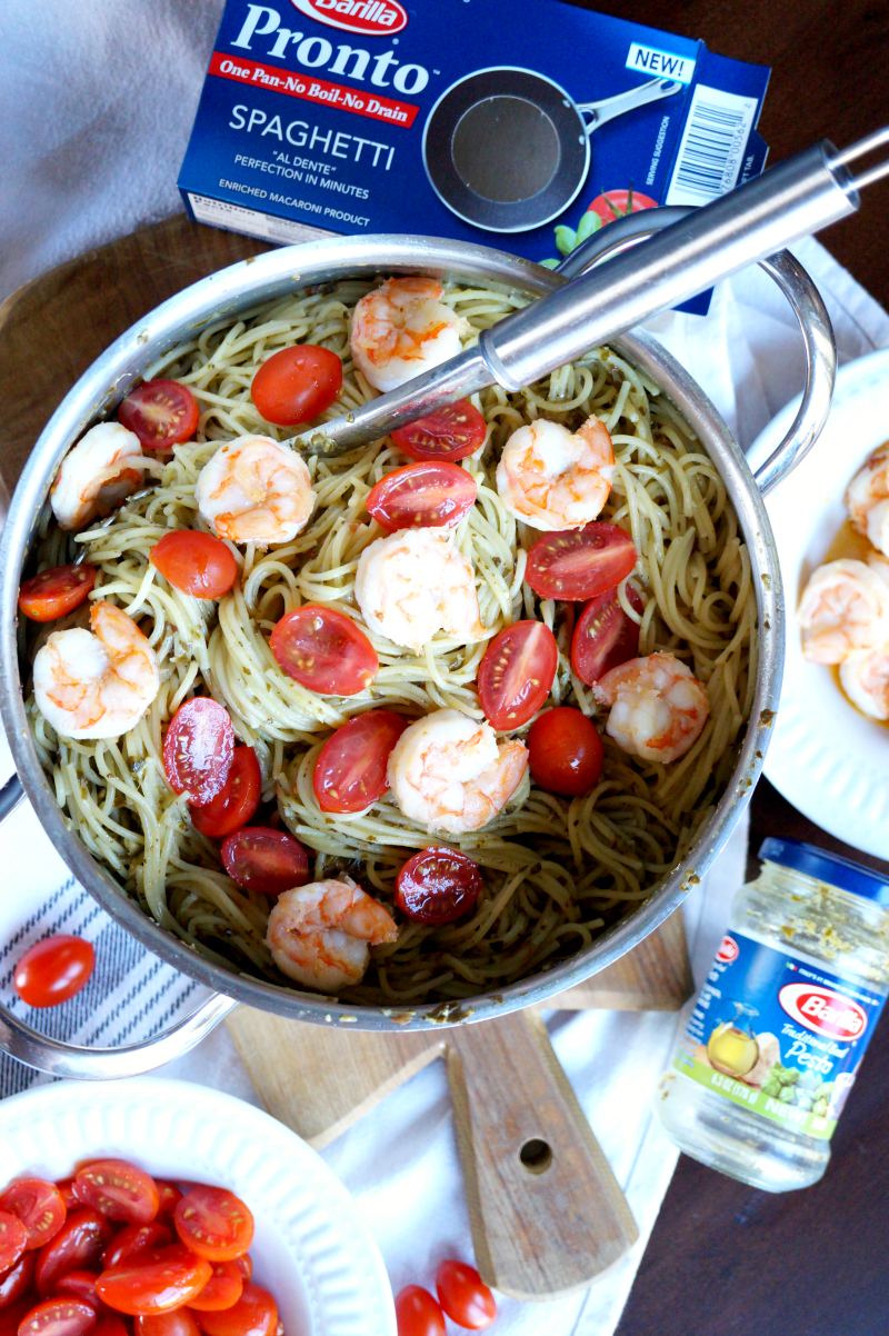 shrimp pesto spaghetti | The Baking Fairy