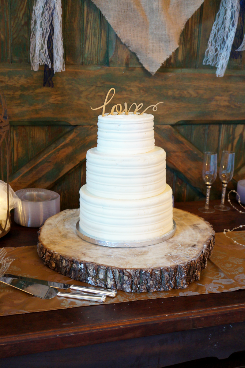 simple rustic wedding cake | The Baking Fairy