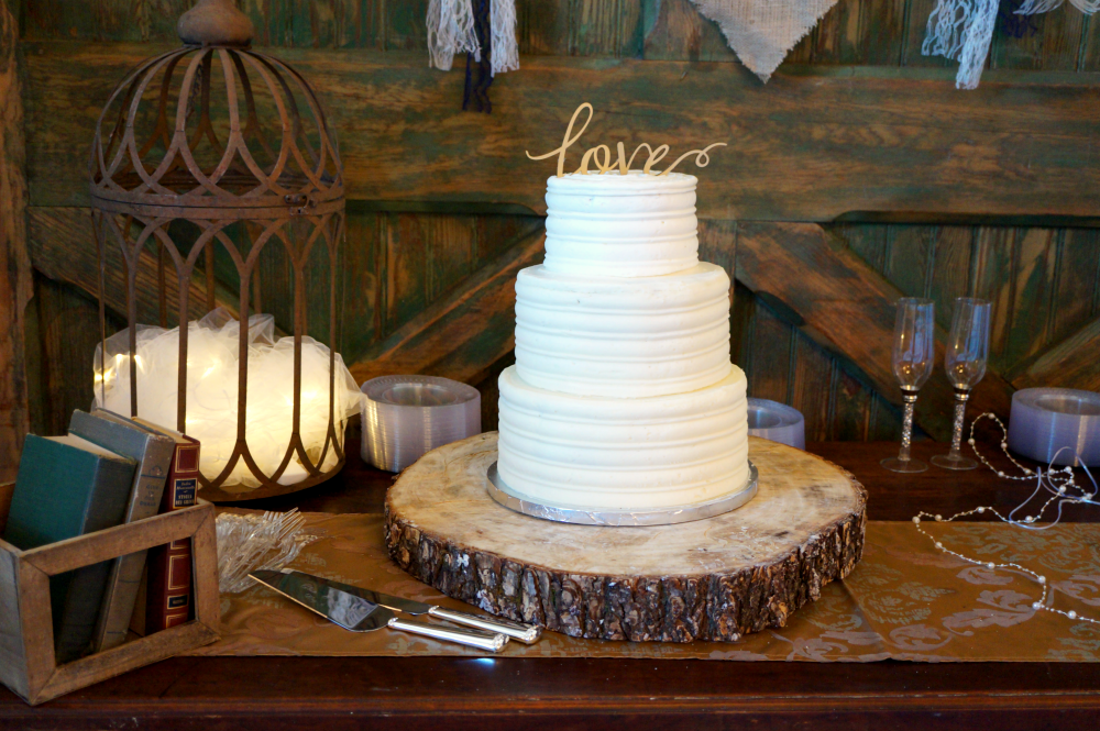 simple rustic wedding cake | The Baking Fairy