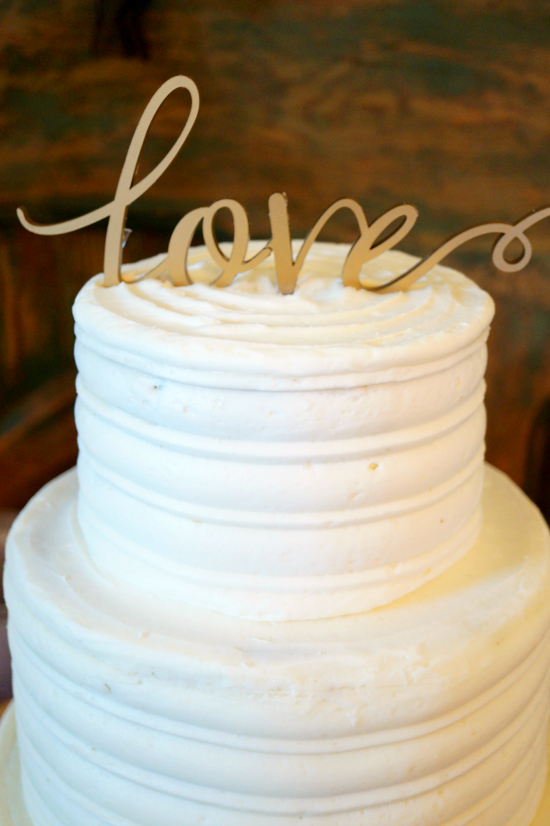 simple rustic wedding cake | The Baking Fairy