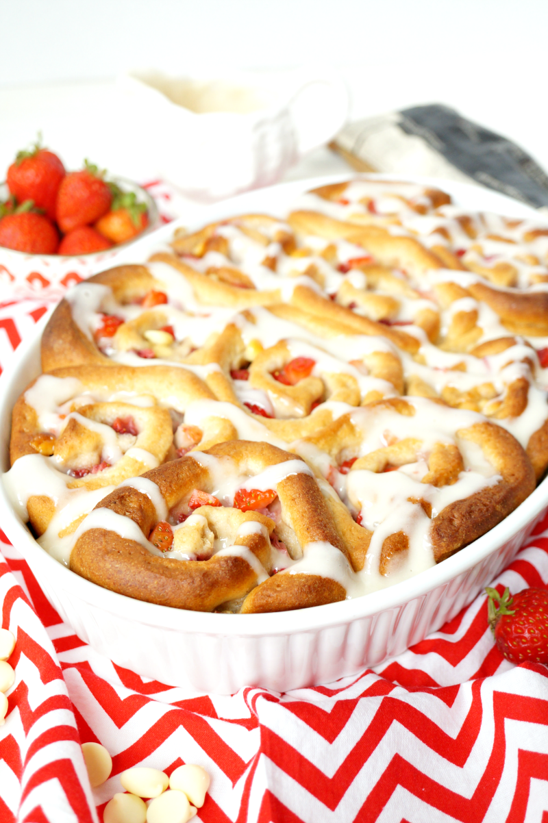 white chocolate strawberry rolls | The Baking Fairy