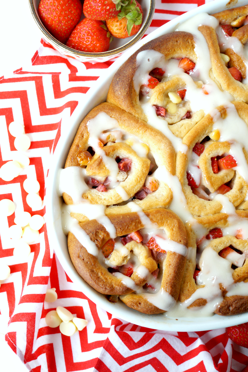 white chocolate strawberry rolls | The Baking Fairy