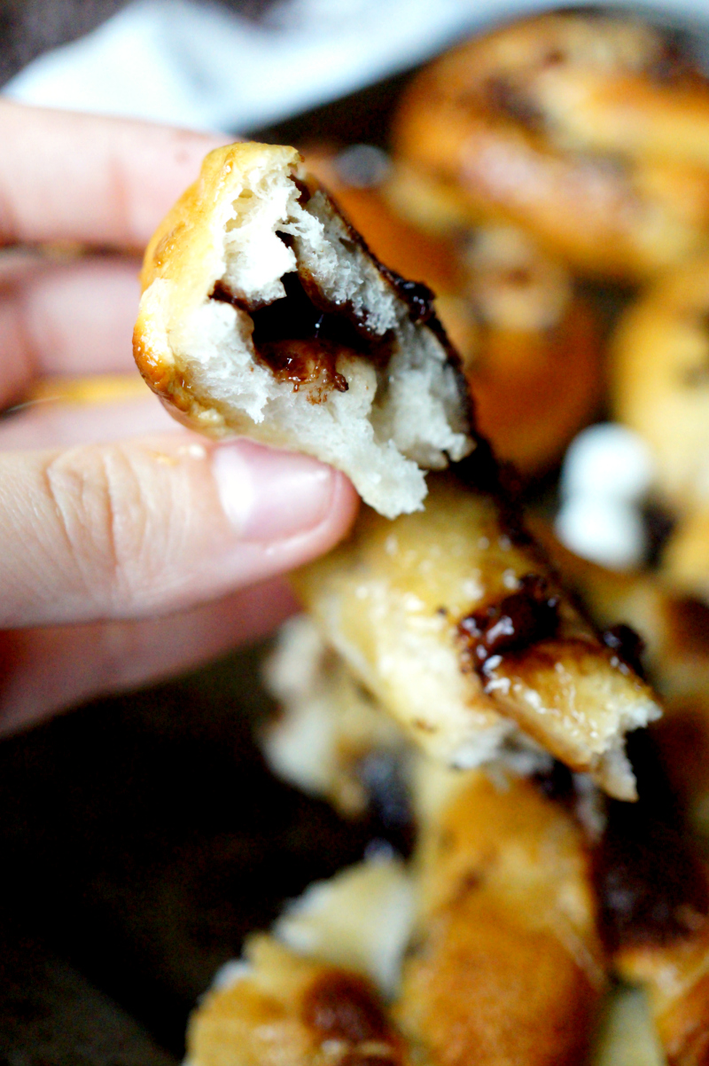 s'mores stuffed pretzels | The Baking Fairy