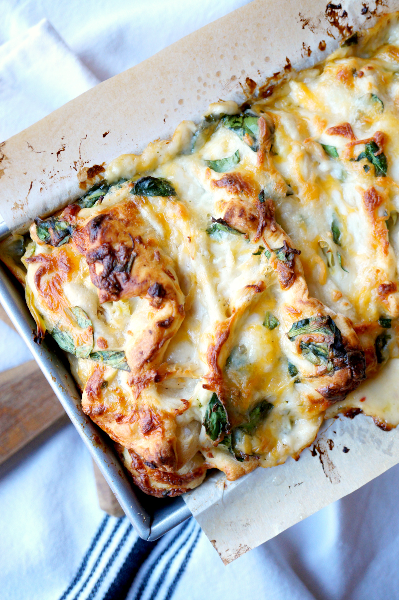 chicken spinach artichoke pull-apart bread | The Baking Fairy