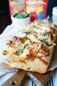 chicken spinach artichoke pull-apart bread | The Baking Fairy