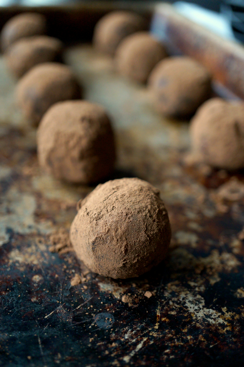 dark chocolate red wine truffles | The Baking Fairy