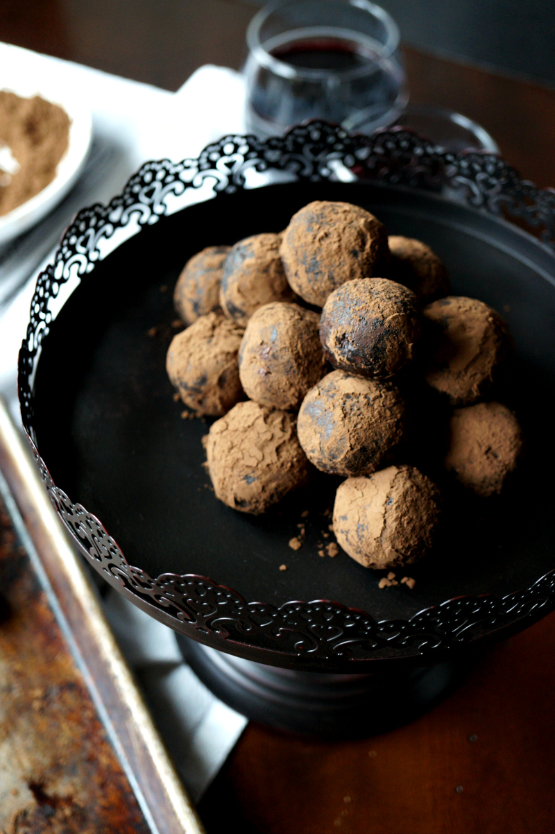 dark chocolate red wine truffles | The Baking Fairy