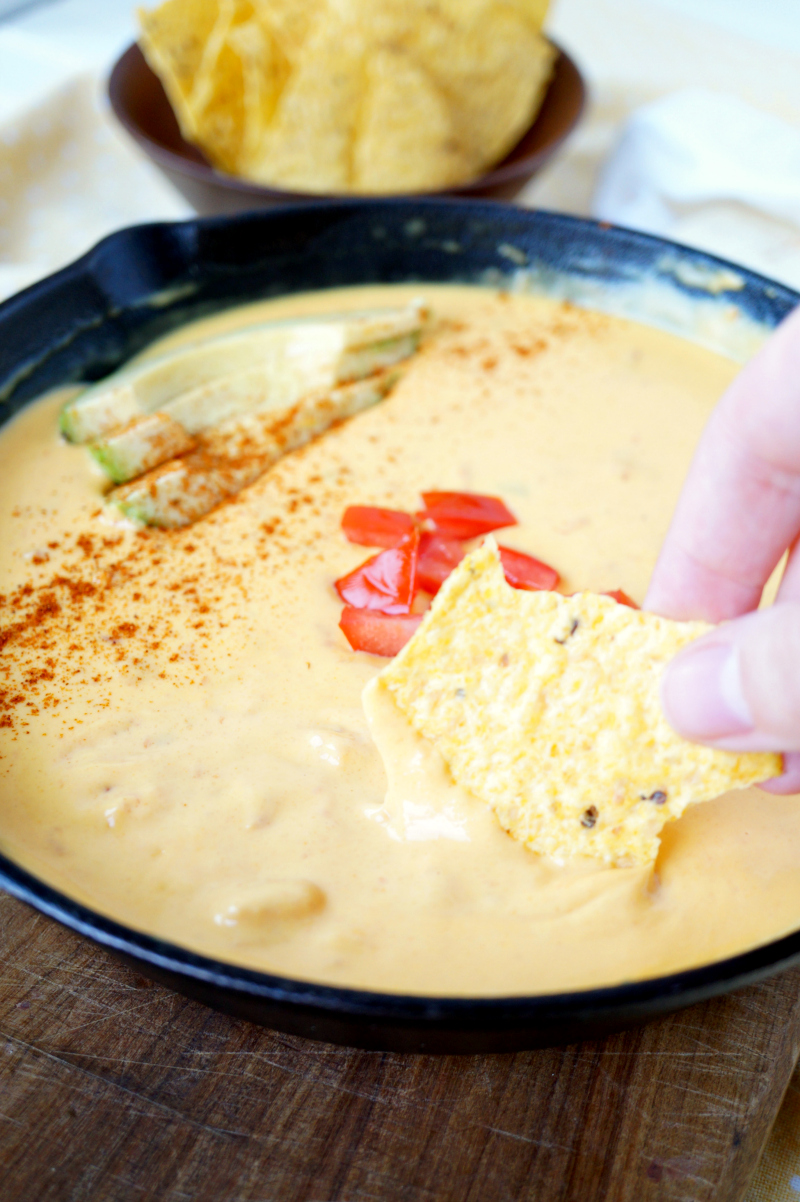 6-ingredient traditional yellow queso | The Baking Fairy