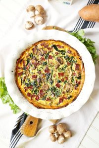 spinach, mushroom, and bacon sweet potato crust quiche | The Baking Fairy