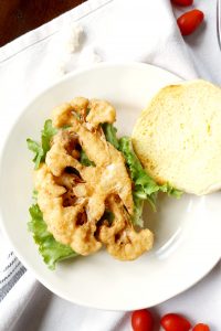 vegan cauli-fil-a sandwiches | The Baking Fairy