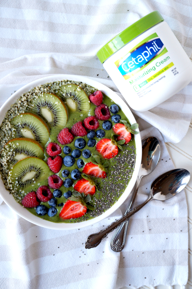 rainbow green smoothie bowl | The Baking Fairy