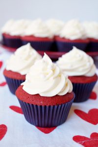 red velvet cupcakes with cream cheese frosting | The Baking Fairy