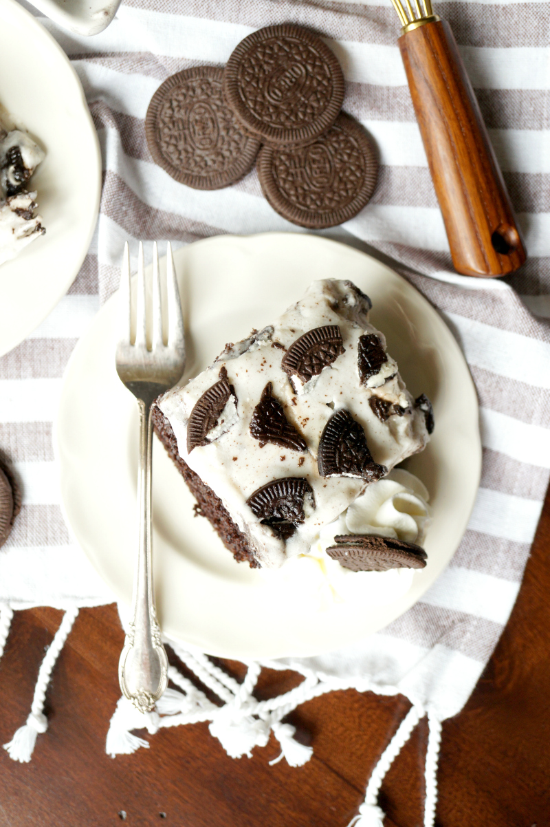 cookies and cream Oreo poke cake | The Baking Fairy