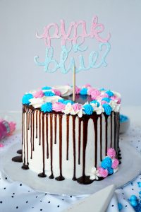 gender reveal piñata cake | The Baking Fairy