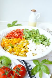 tomato & mozzarella pesto pasta salad | The Baking Fairy