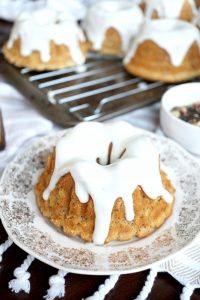 chai tea latte bundt cakes with vanilla glaze | The Baking Fairy