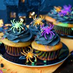 Halloween marble cupcakes with dark chocolate frosting | The Baking Fairy