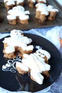 pumpkin chocolate chip mummies | The Baking Fairy