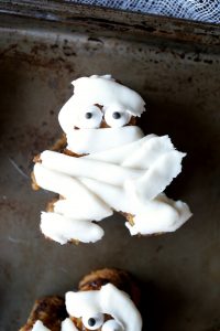 pumpkin chocolate chip mummies | The Baking Fairy