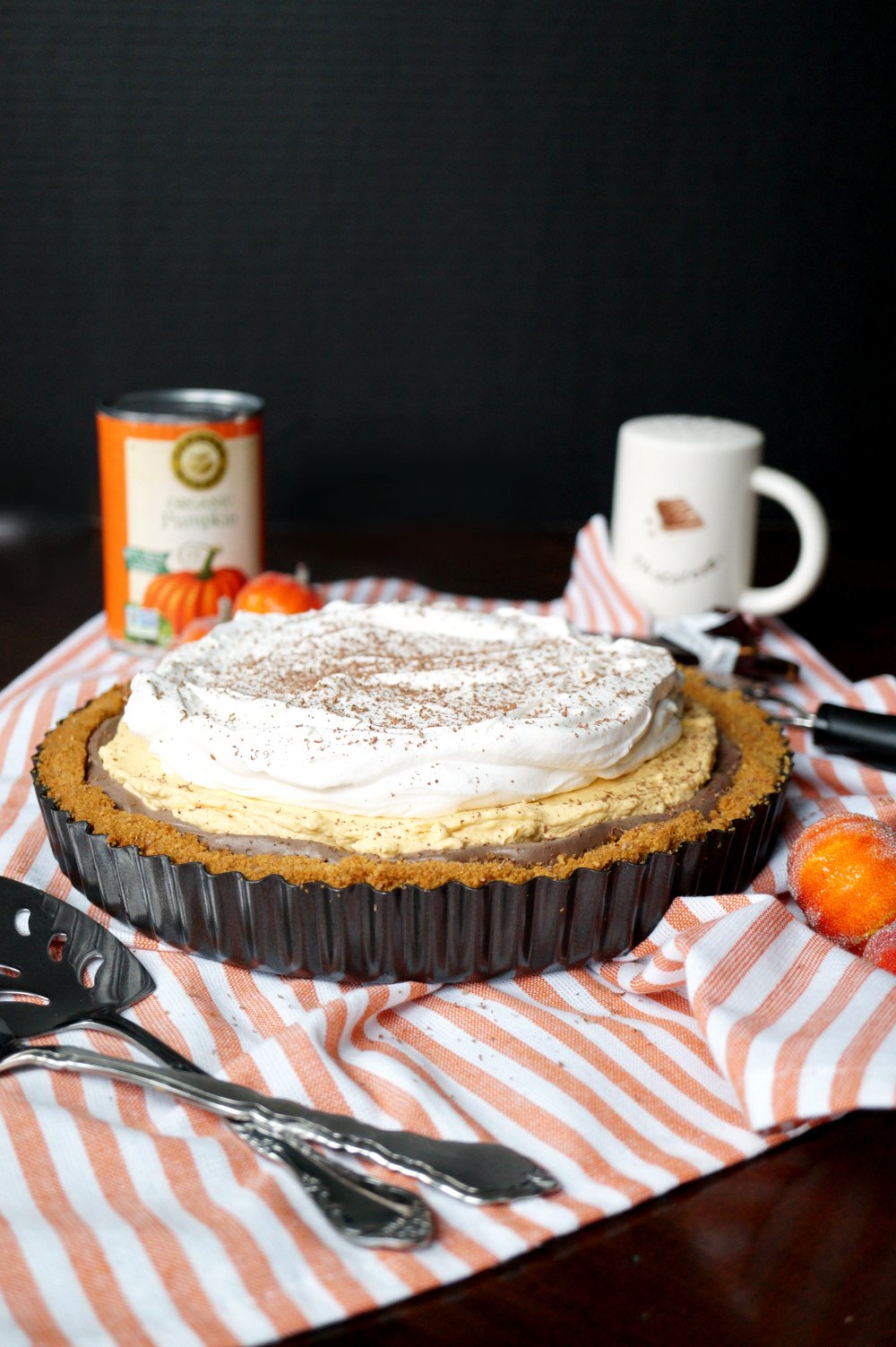 no-bake dark chocolate pumpkin cheesecake | The Baking Fairy