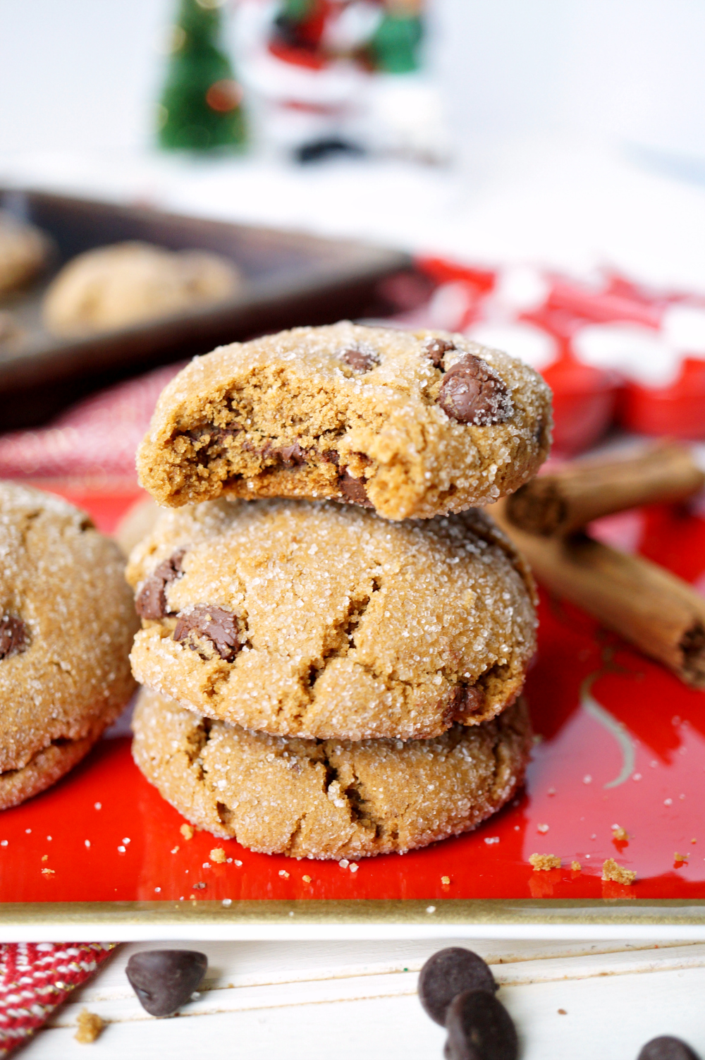 vegan chocolate chip molasses crinkles cookies | The Baking Fairy