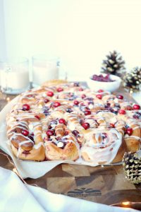 vegan pull-apart cranberry eggnog rolls | The Baking Fairy