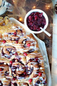 vegan pull-apart cranberry eggnog rolls | The Baking Fairy