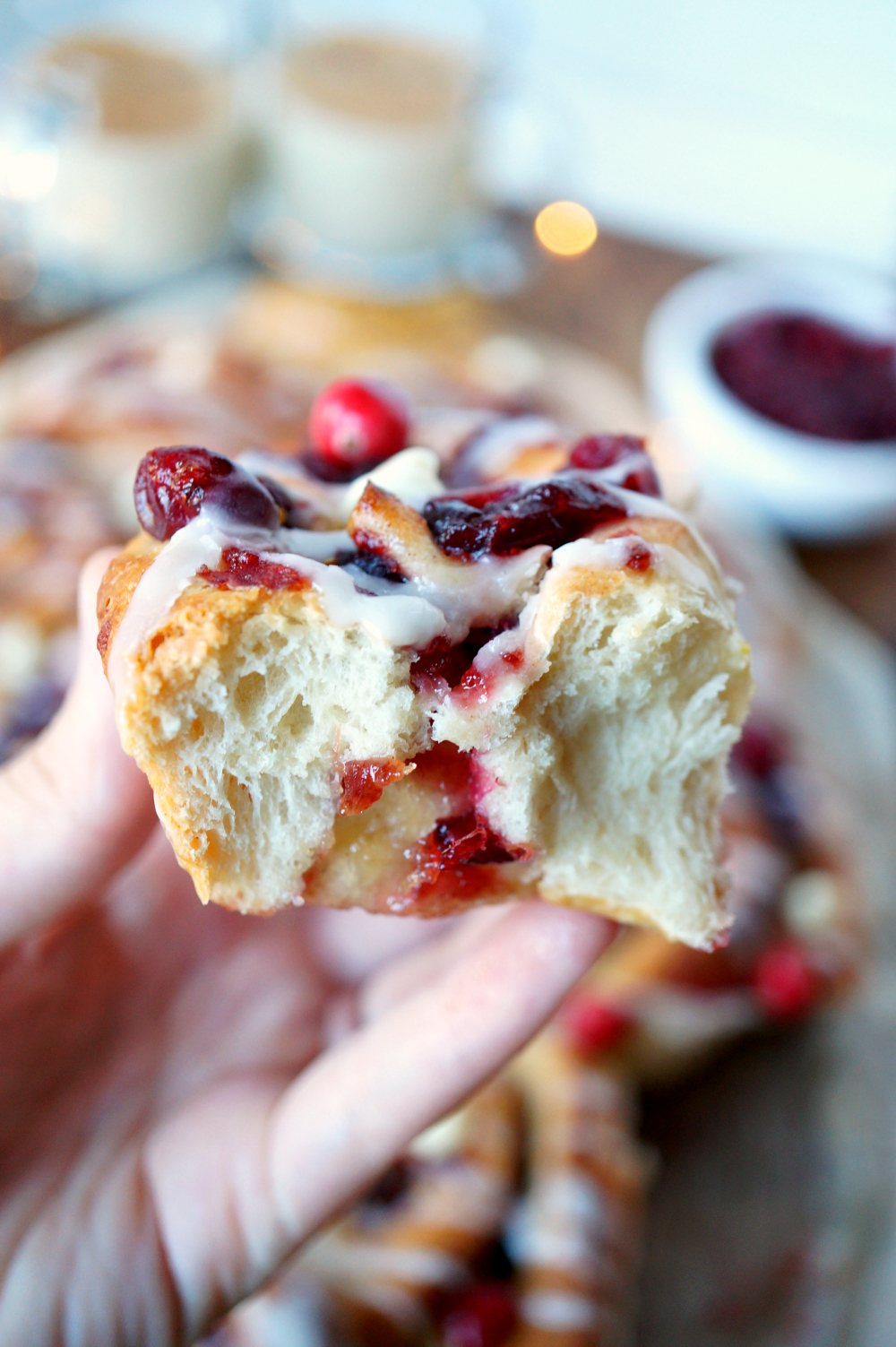 vegan pull-apart cranberry eggnog rolls | The Baking Fairy