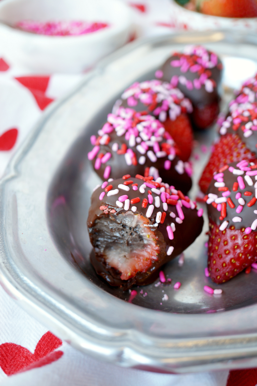 Oreo truffle-stuffed strawberries | The Baking Fairy