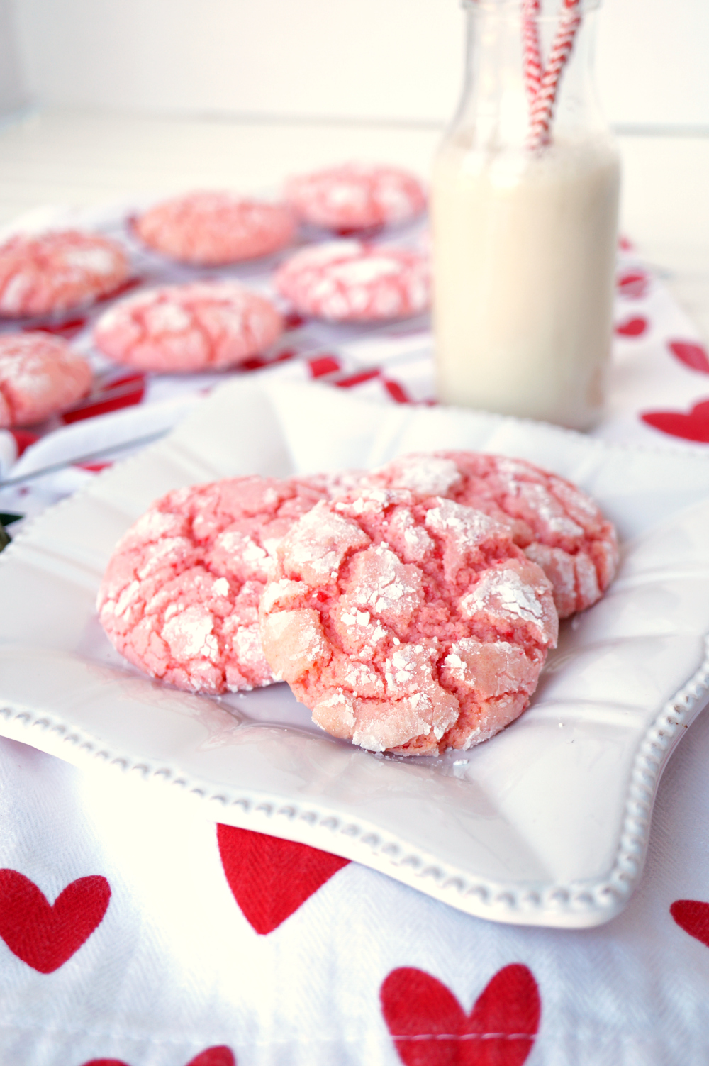 strawberry cake mix crinkle cookies | The Baking Fairy