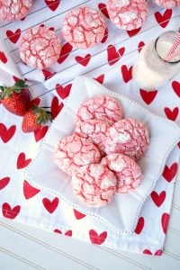 strawberry cake mix crinkle cookies | The Baking Fairy #FoodBloggerLove