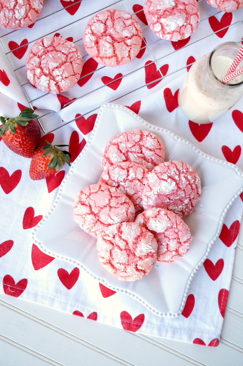 strawberry cake mix crinkle cookies | The Baking Fairy