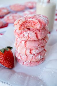 strawberry cake mix crinkle cookies | The Baking Fairy #FoodBloggerLove