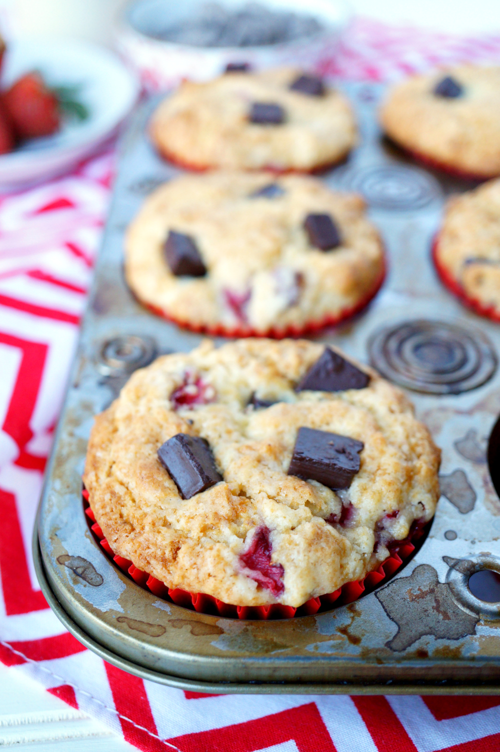 strawberry dark chocolate chunk muffins | The Baking Fairy